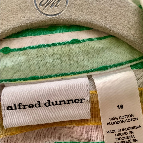 Button down collared shirt - Picture 4 of 4